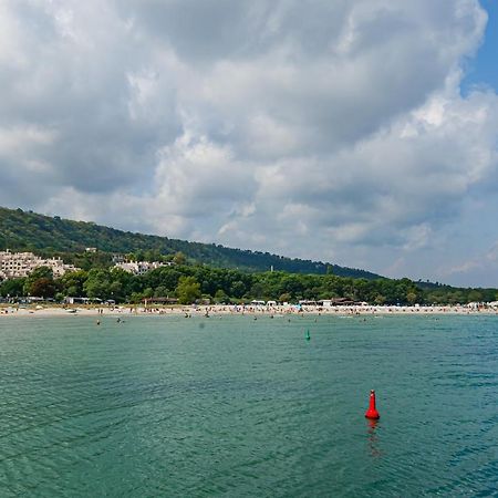 Апартамент Жасмин Apartment Varna Bagian luar foto