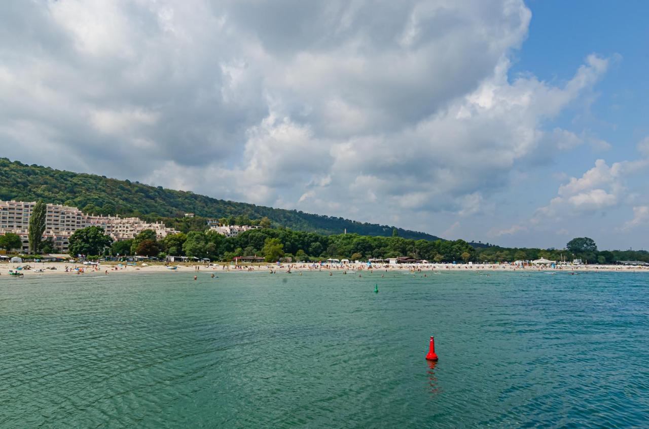 Апартамент Жасмин Apartment Varna Bagian luar foto