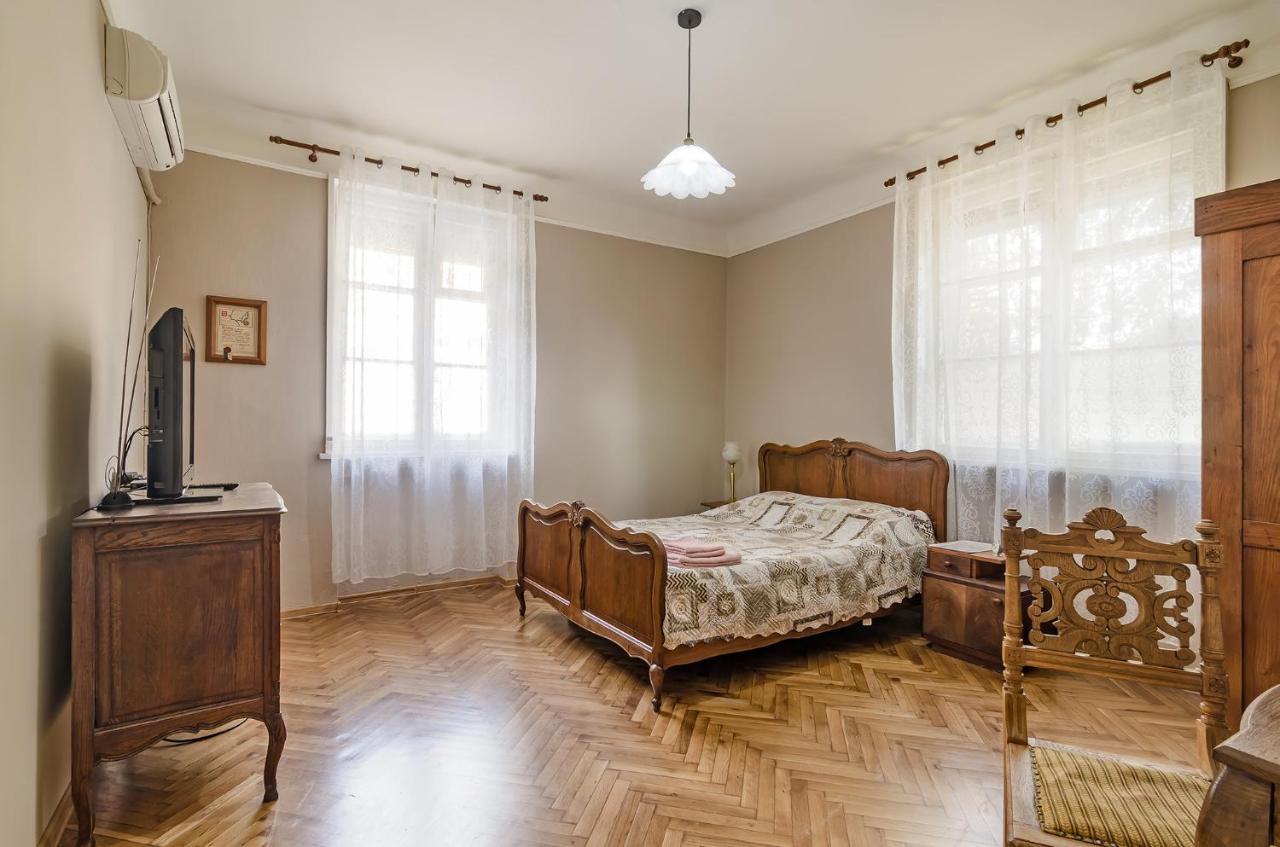 Апартамент Жасмин Apartment Varna Bagian luar foto